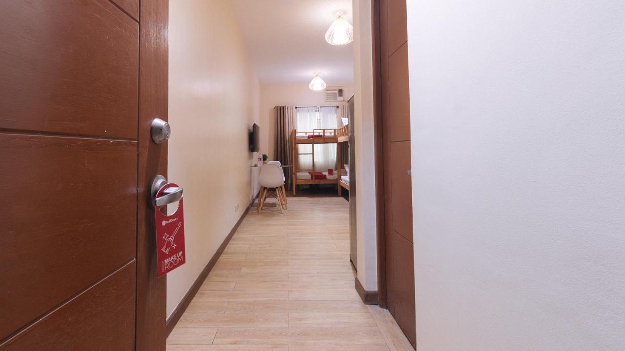 Reddoorz Plus @ Cuarto Verde Staycation Las Piñas Εξωτερικό φωτογραφία